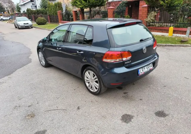 VOLKSWAGEN Golf 1.6 Tour Edition
