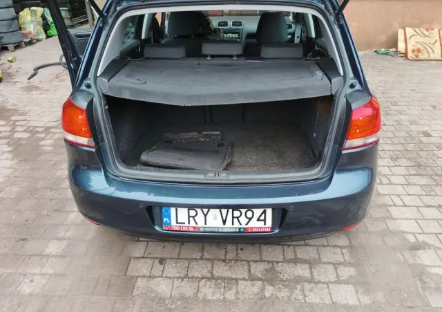 VOLKSWAGEN Golf 1.6 Tour Edition