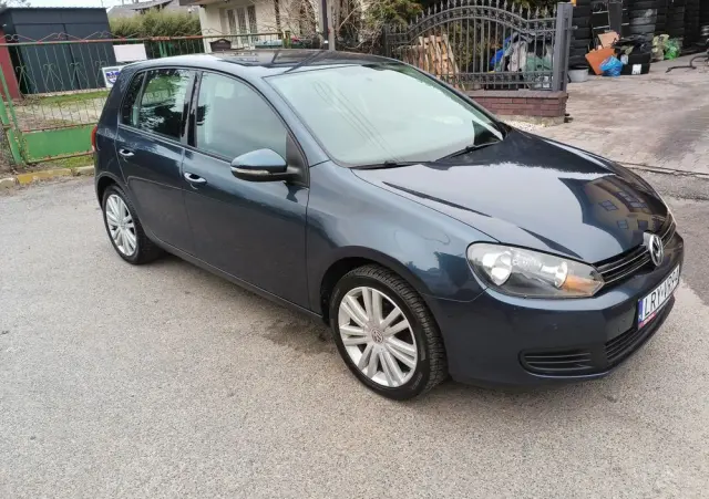 VOLKSWAGEN Golf 1.6 Tour Edition
