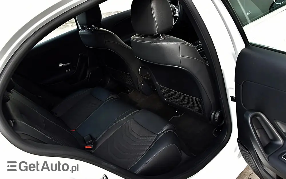 MERCEDES-BENZ Klasa A 200 7G-DCT
