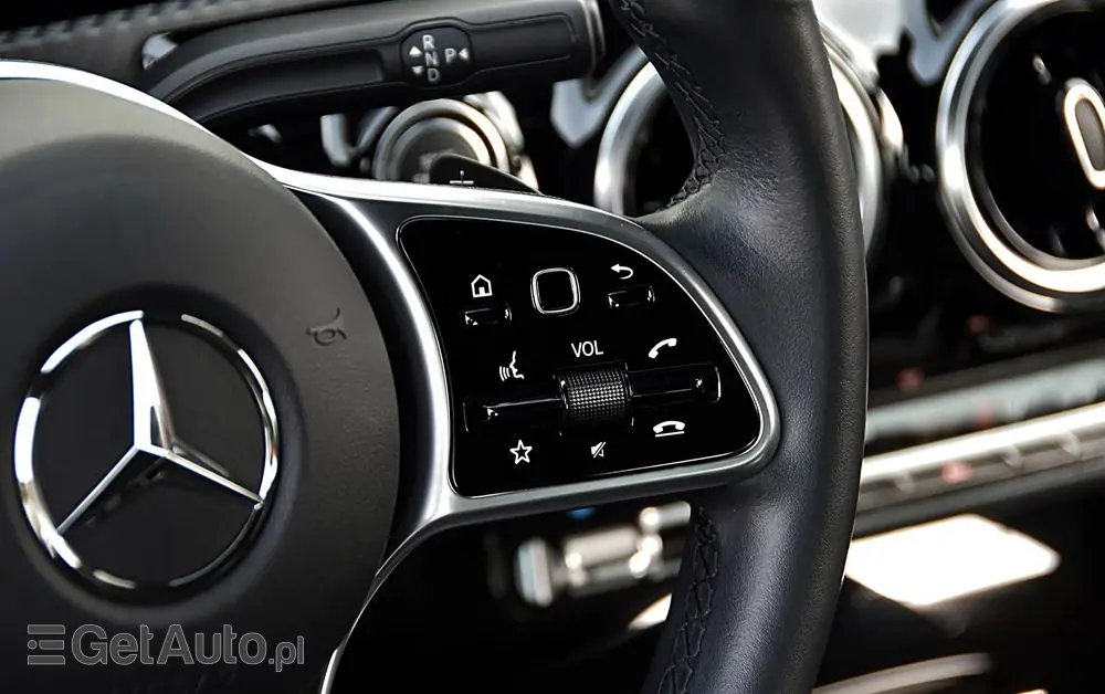 MERCEDES-BENZ Klasa A 200 7G-DCT