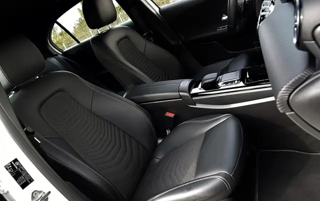 MERCEDES-BENZ Klasa A 200 7G-DCT