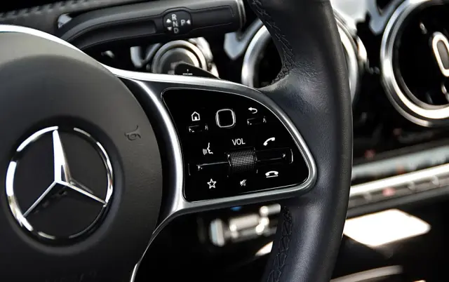 MERCEDES-BENZ Klasa A 200 7G-DCT