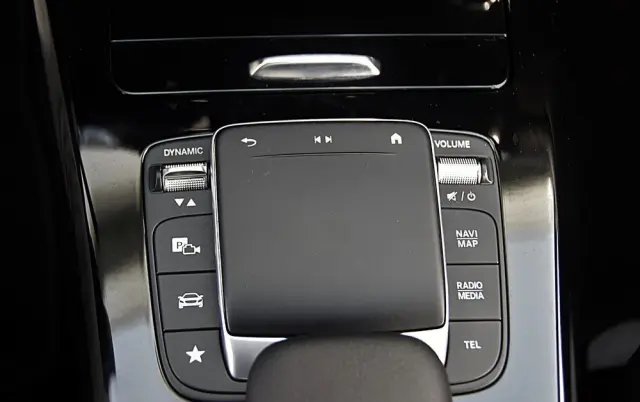 MERCEDES-BENZ Klasa A 200 7G-DCT