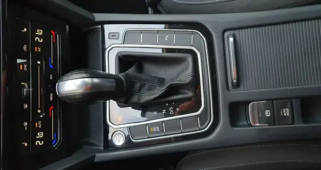 VOLKSWAGEN Passat 2.0 TDI EVO Business DSG