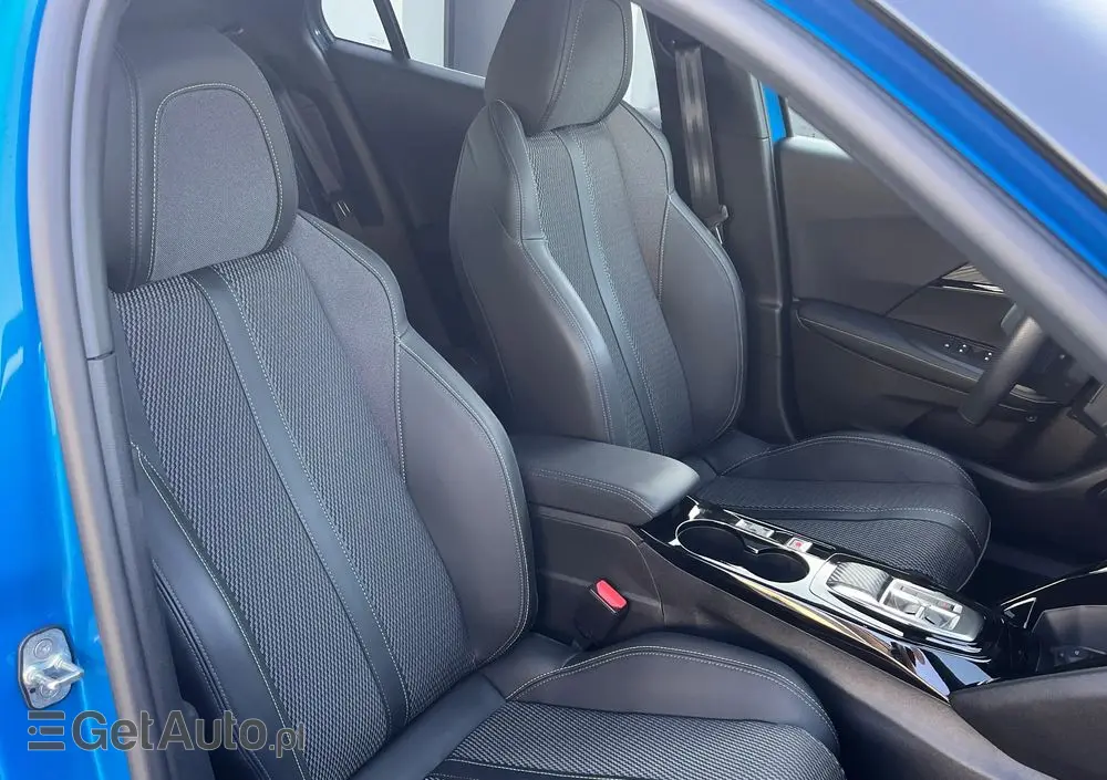 PEUGEOT 2008 54kWh GT Exclusive