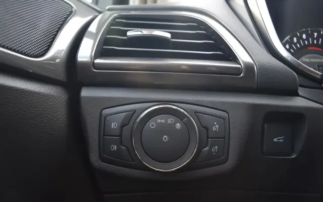 FORD Mondeo 1.5 EcoBoost Titanium