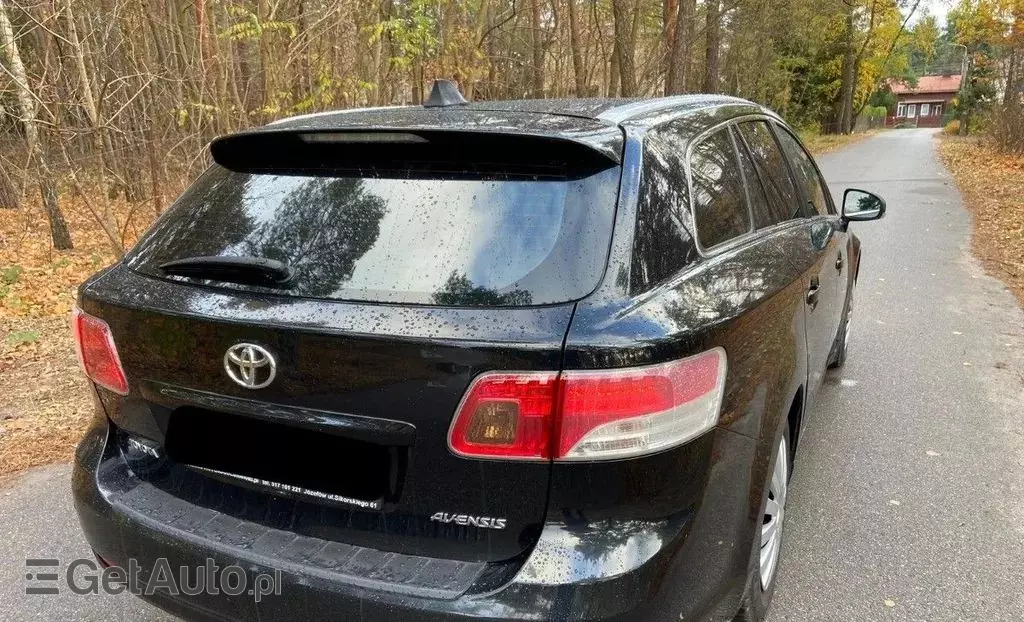 TOYOTA Avensis 