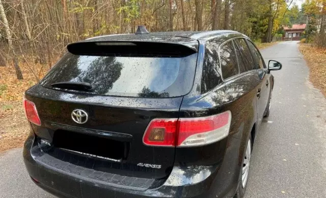 TOYOTA Avensis 