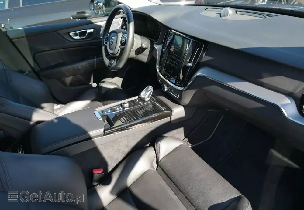 VOLVO V60 T6 AWD Plug-In Hybrid Inscription