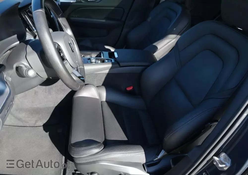 VOLVO V60 T6 AWD Plug-In Hybrid Inscription