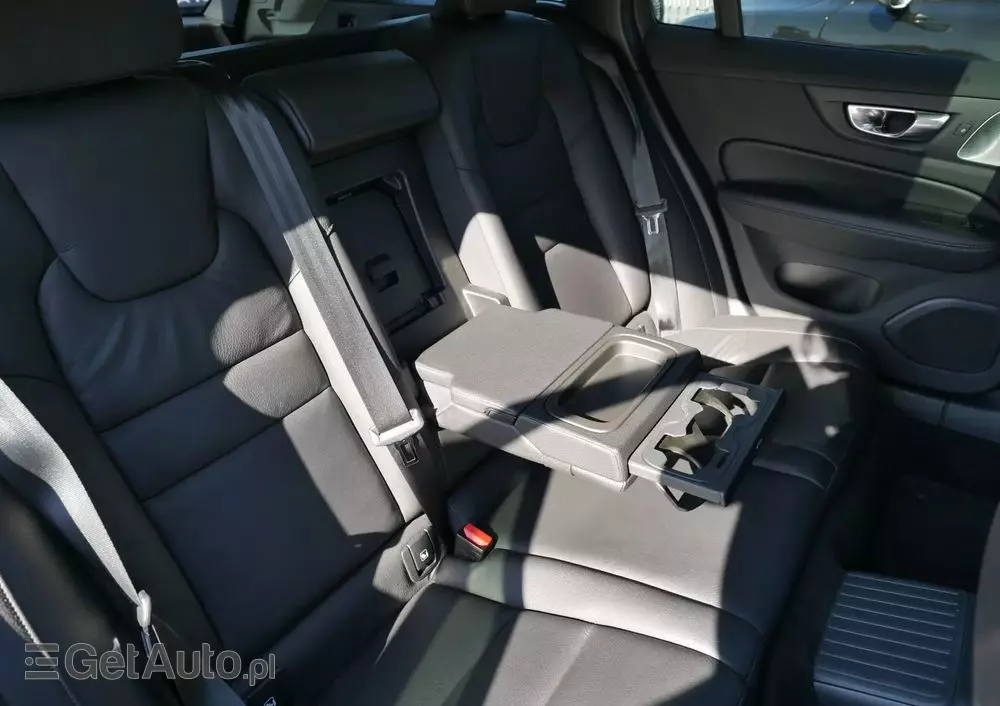 VOLVO V60 T6 AWD Plug-In Hybrid Inscription