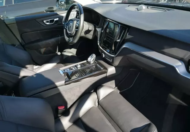 VOLVO V60 T6 AWD Plug-In Hybrid Inscription