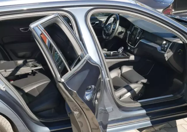 VOLVO V60 T6 AWD Plug-In Hybrid Inscription