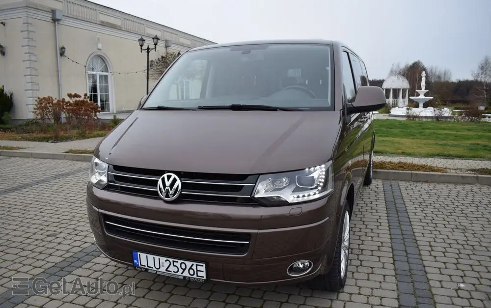 VOLKSWAGEN Caravelle 