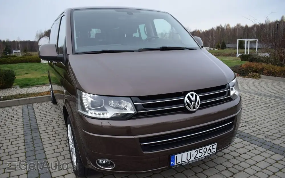 VOLKSWAGEN Caravelle 