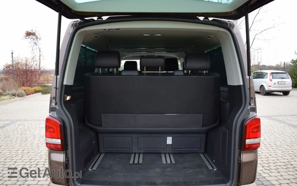 VOLKSWAGEN Caravelle 