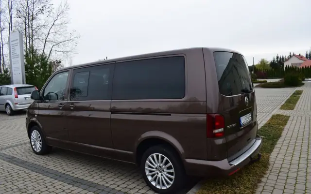 VOLKSWAGEN Caravelle 