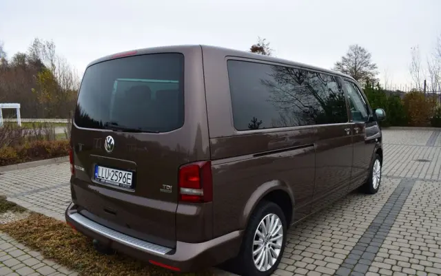 VOLKSWAGEN Caravelle 