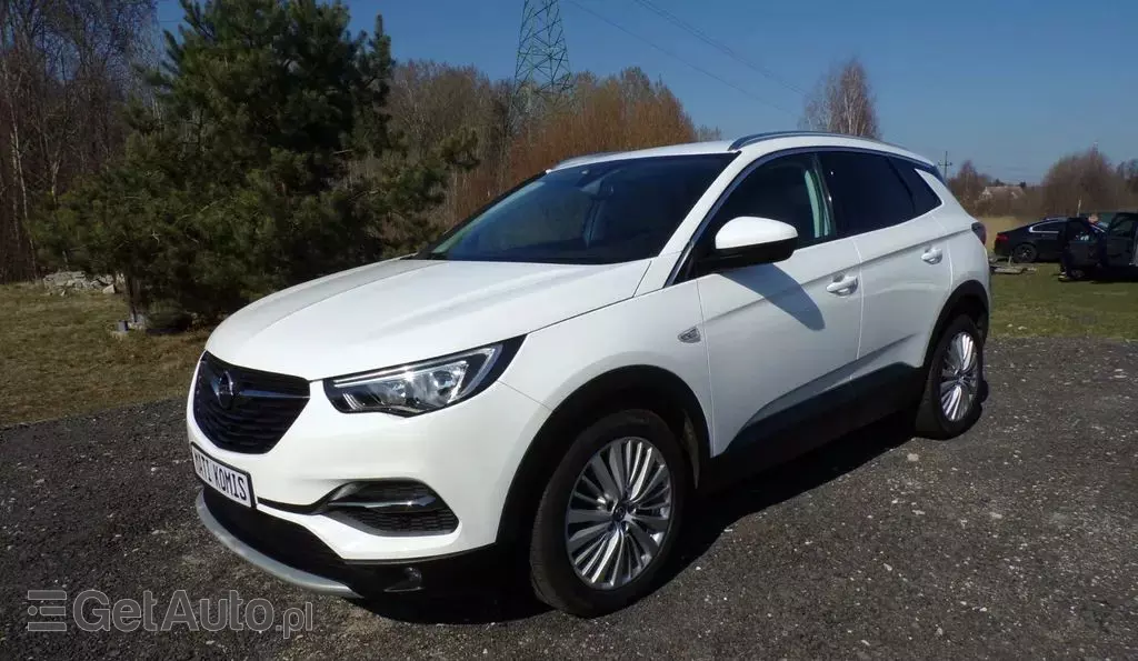 OPEL Grandland 