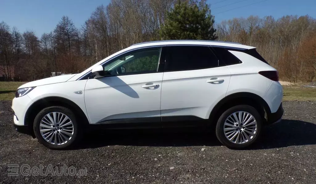 OPEL Grandland 