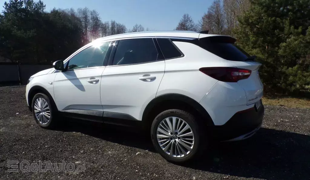 OPEL Grandland 