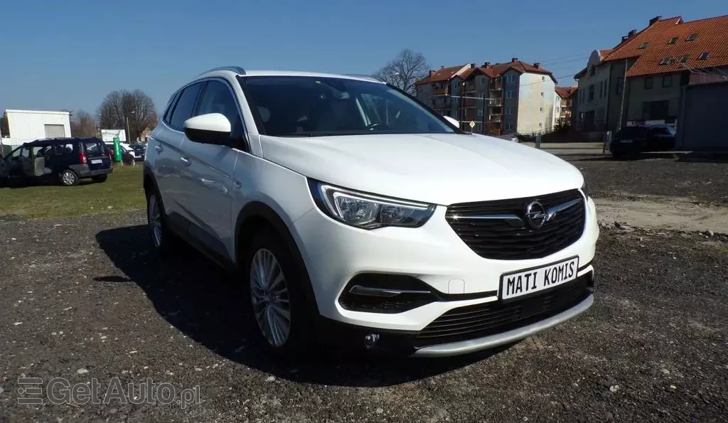 OPEL Grandland 