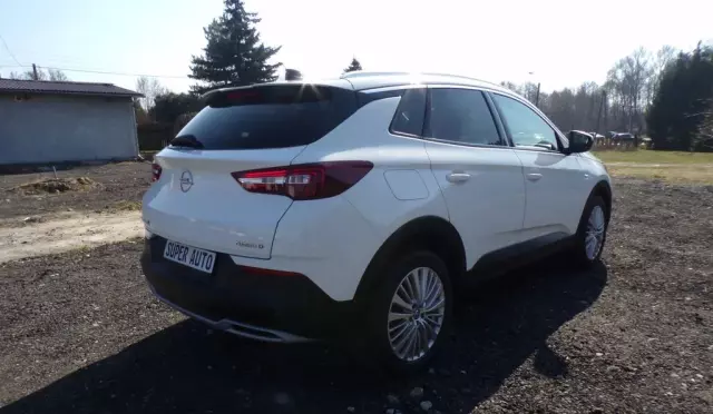 OPEL Grandland 