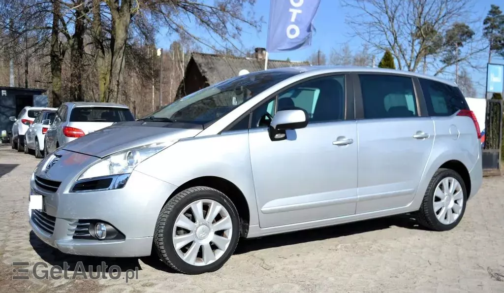 PEUGEOT 5008 