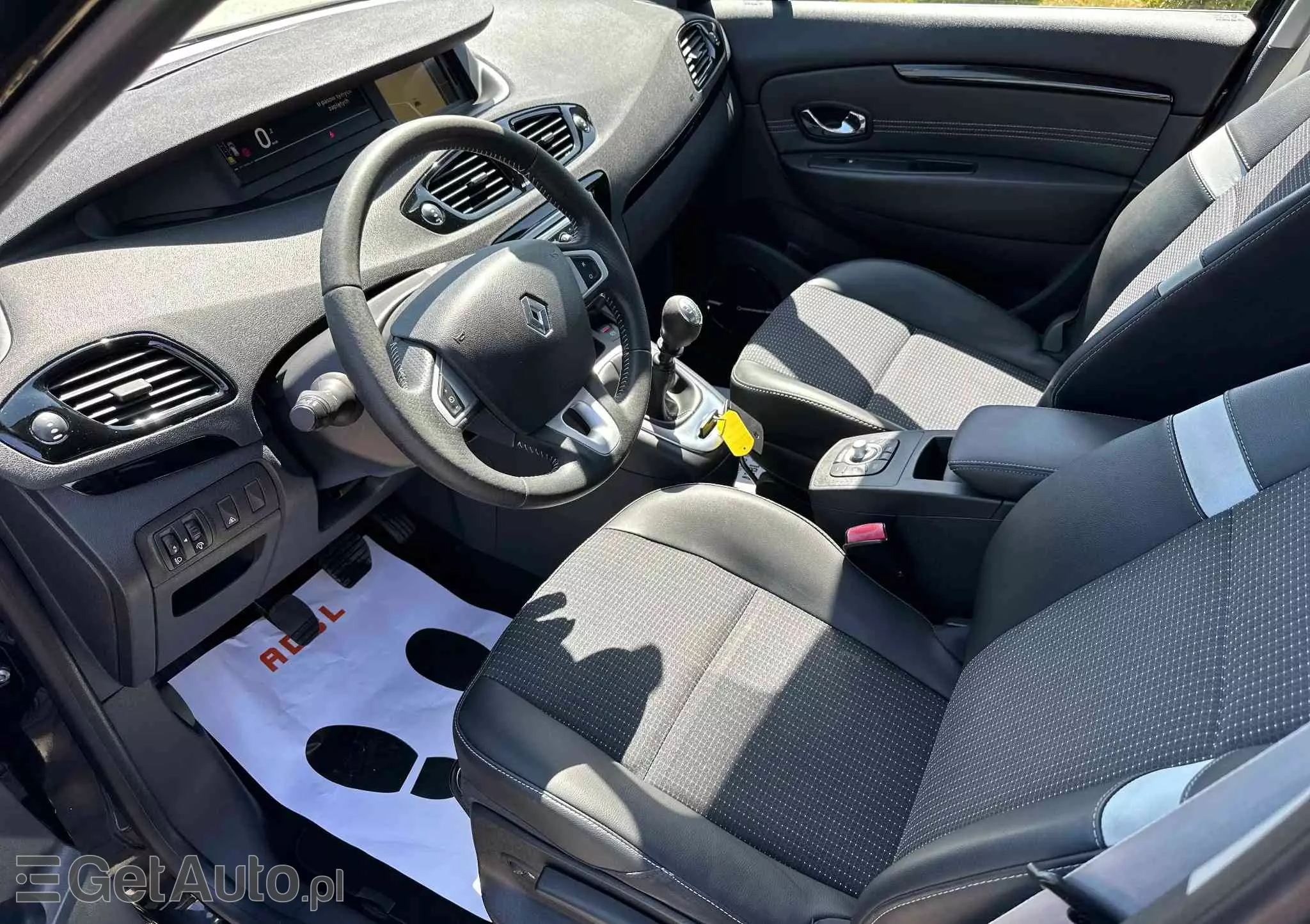 RENAULT Scenic 1.9 dCi Privilege