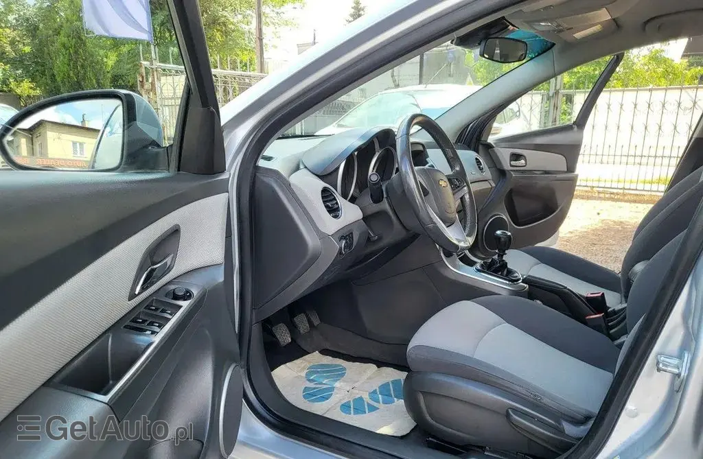 CHEVROLET Cruze 