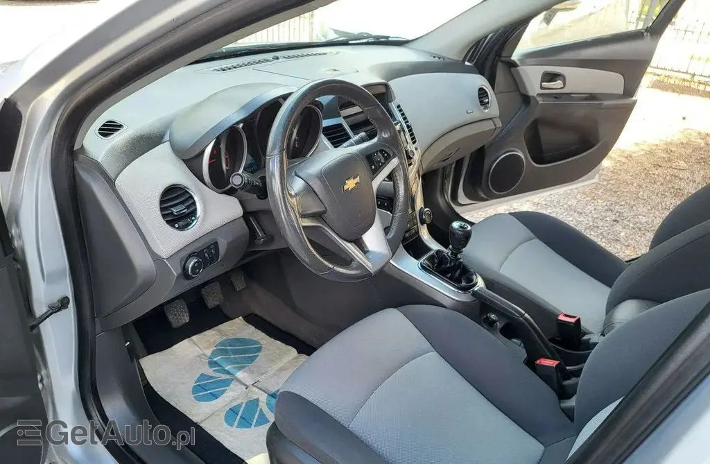 CHEVROLET Cruze 