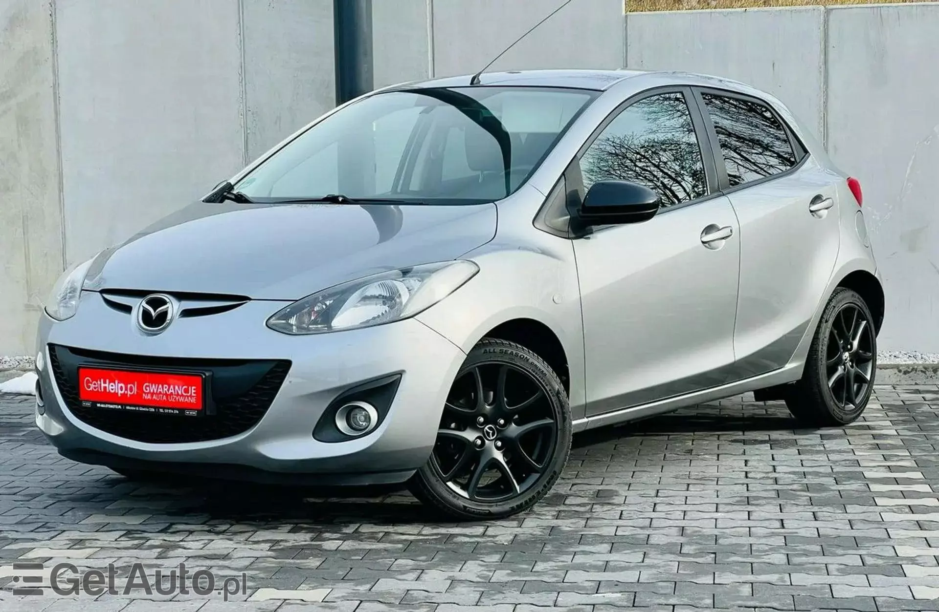 MAZDA 2 