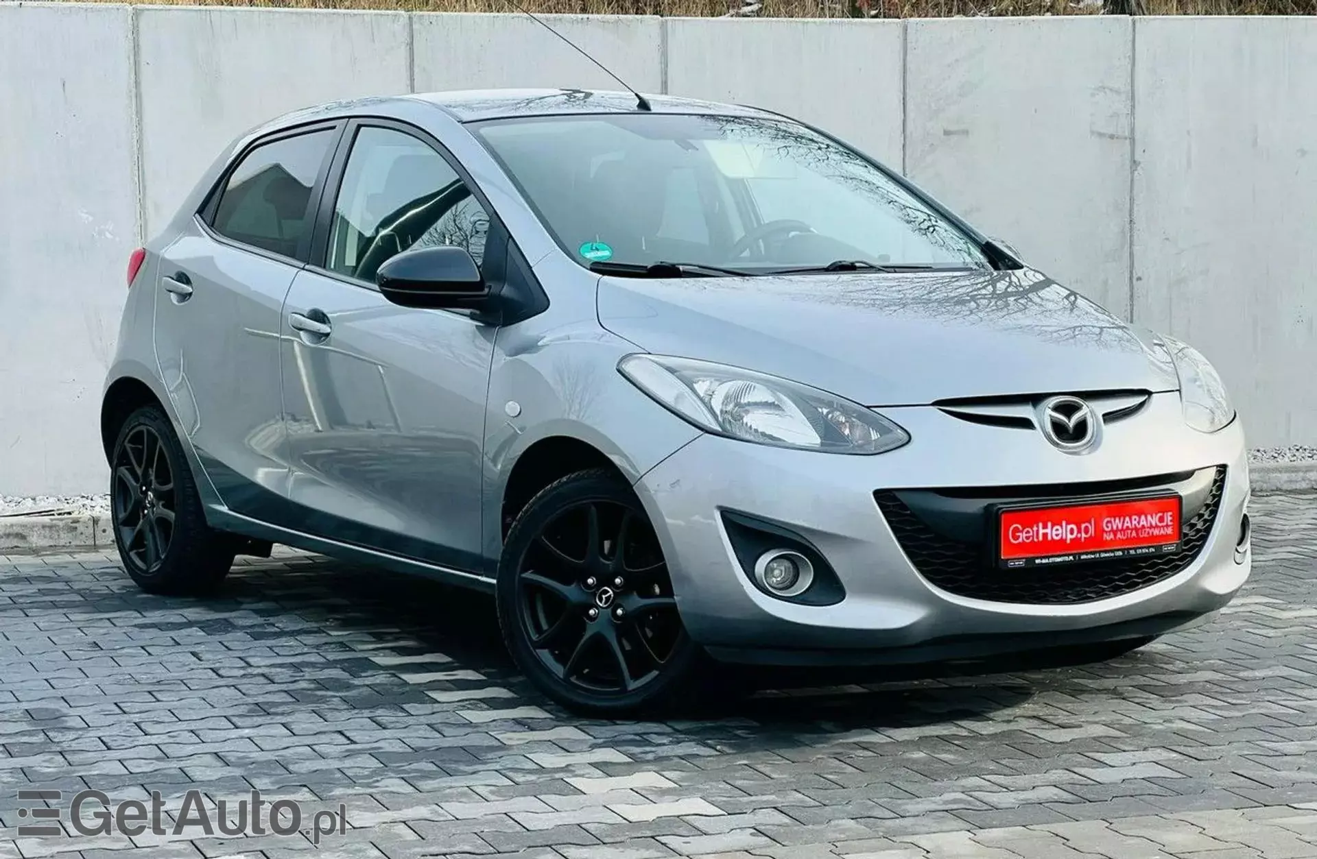 MAZDA 2 