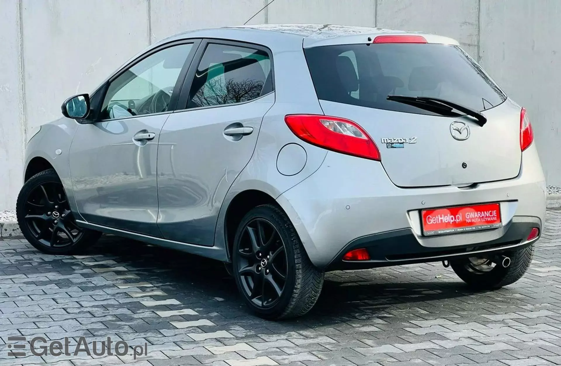 MAZDA 2 