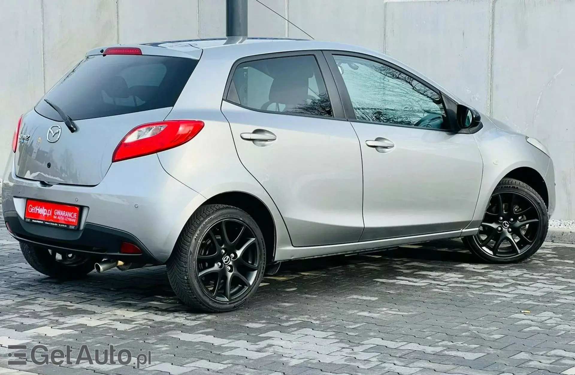 MAZDA 2 