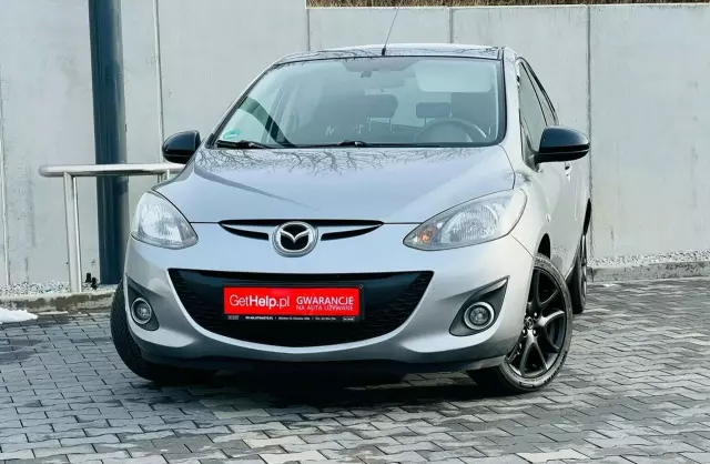 MAZDA 2 