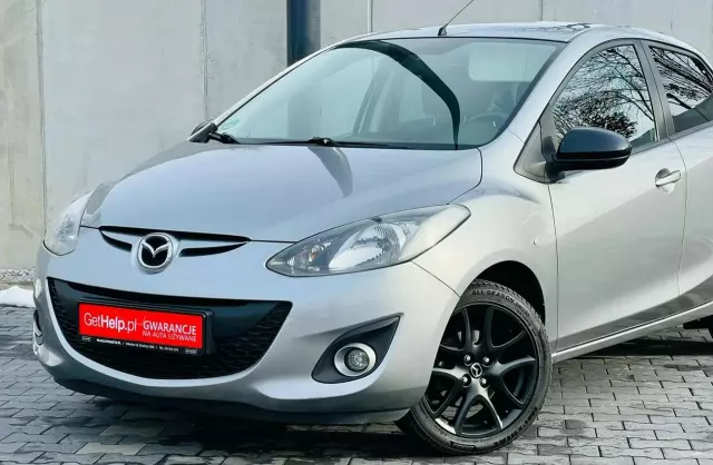 MAZDA 2 