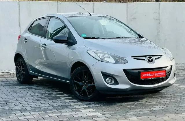 MAZDA 2 