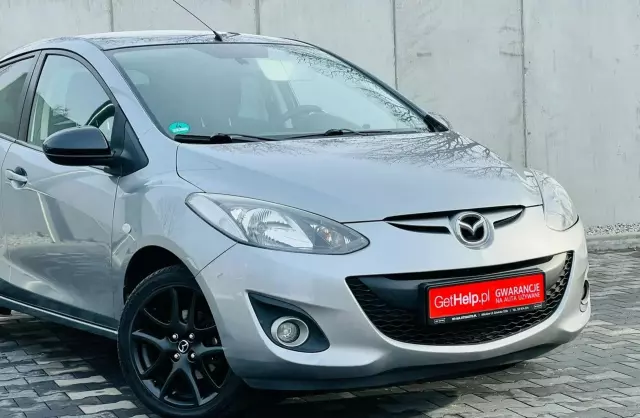 MAZDA 2 