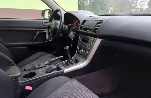 SUBARU Outback 