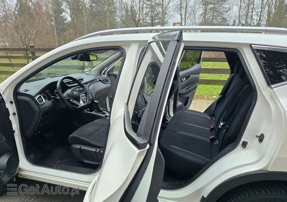 NISSAN Qashqai 1.3 DIG-T Tekna DCT