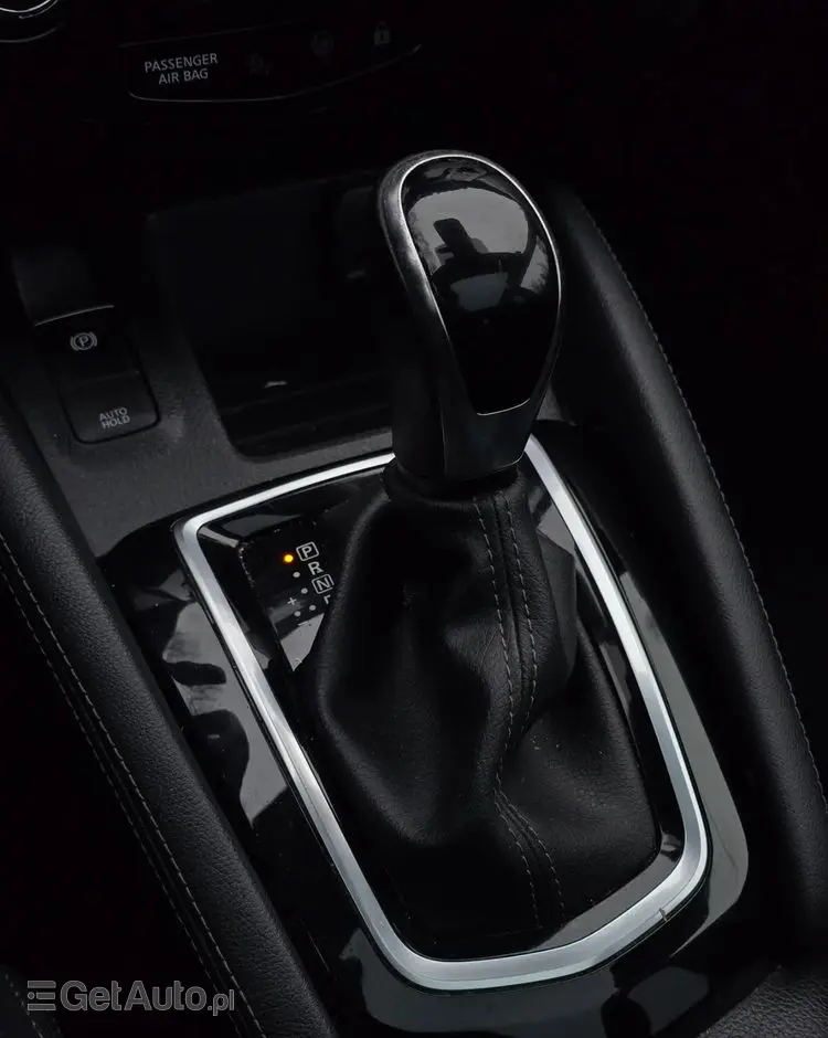 NISSAN Qashqai 1.3 DIG-T Tekna DCT