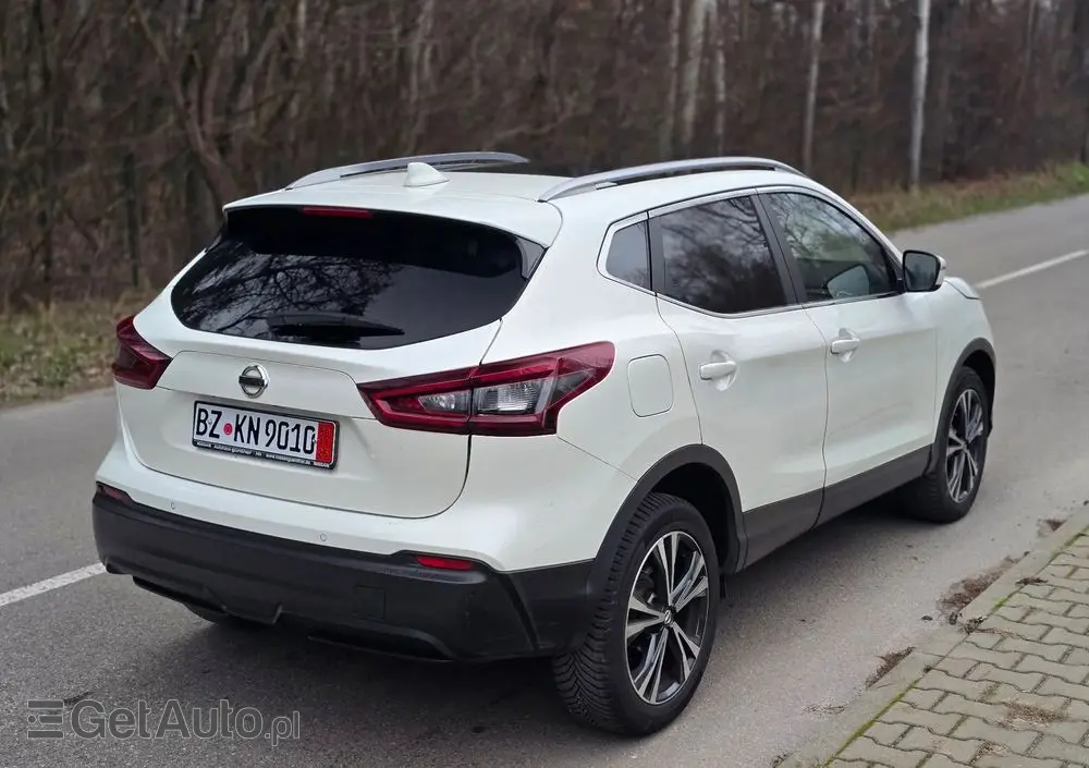 NISSAN Qashqai 1.3 DIG-T Tekna DCT