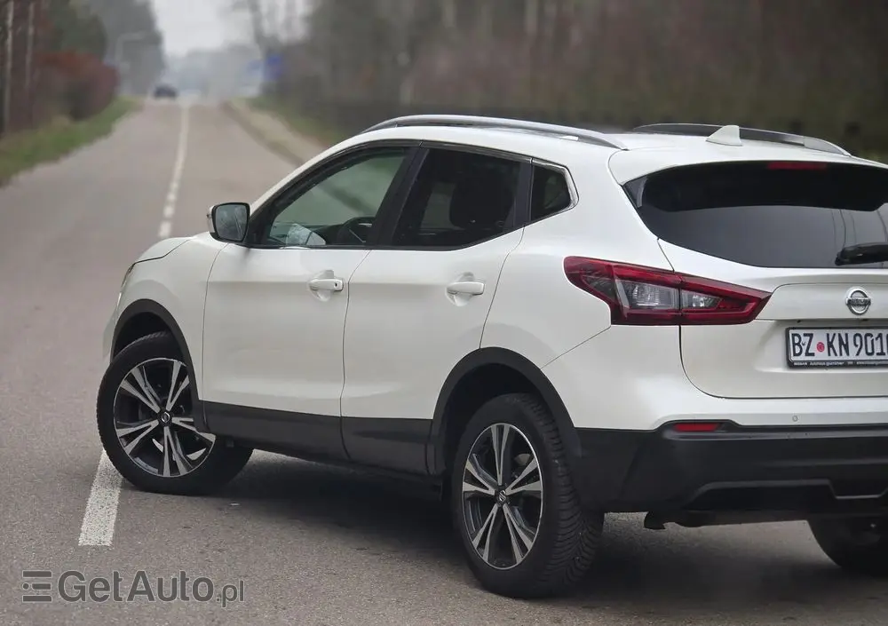 NISSAN Qashqai 1.3 DIG-T Tekna DCT