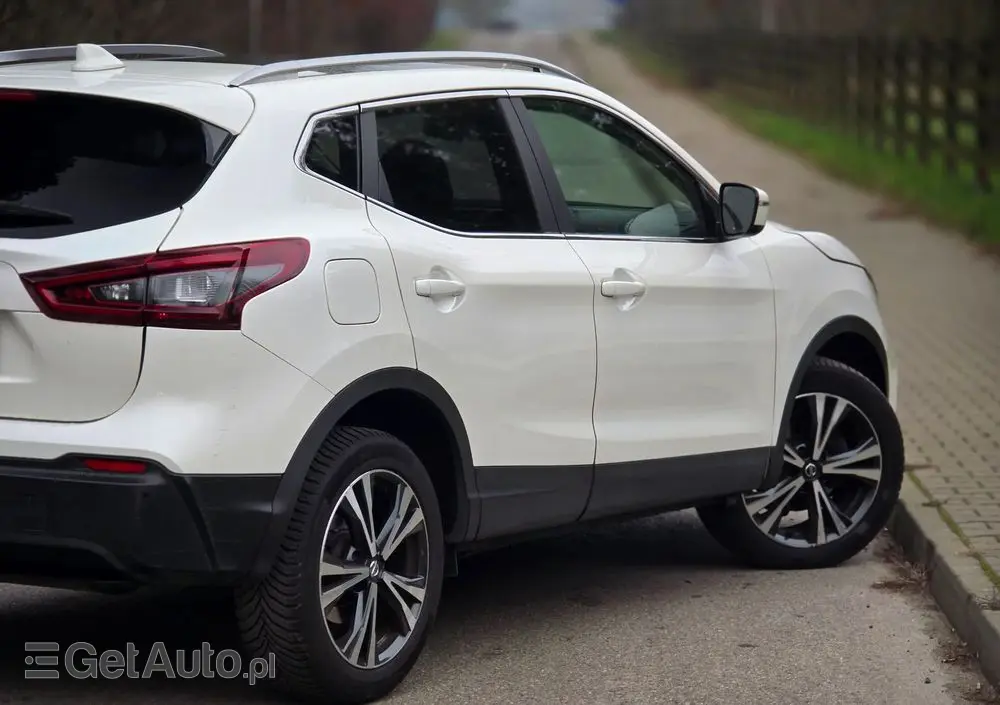 NISSAN Qashqai 1.3 DIG-T Tekna DCT