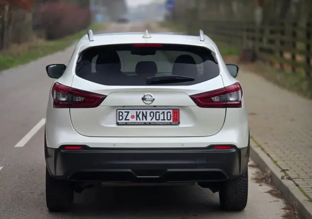 NISSAN Qashqai 1.3 DIG-T Tekna DCT