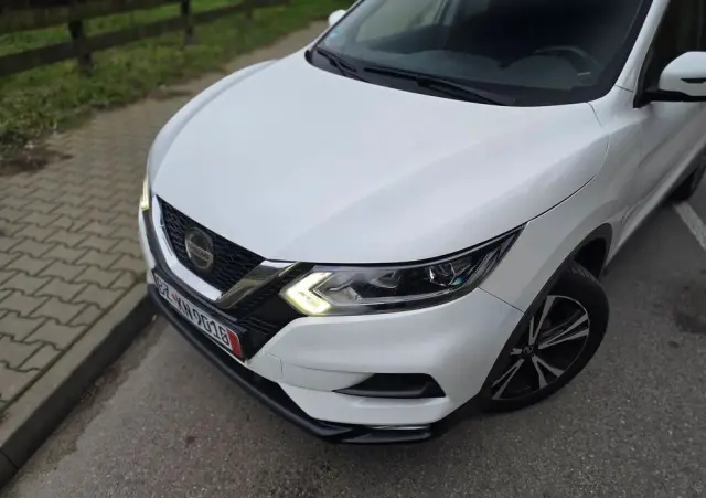 NISSAN Qashqai 1.3 DIG-T Tekna DCT