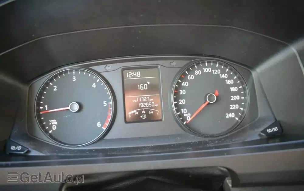 VOLKSWAGEN TRANSPORTER T6 DOKA 