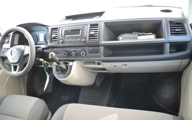 VOLKSWAGEN TRANSPORTER T6 DOKA 